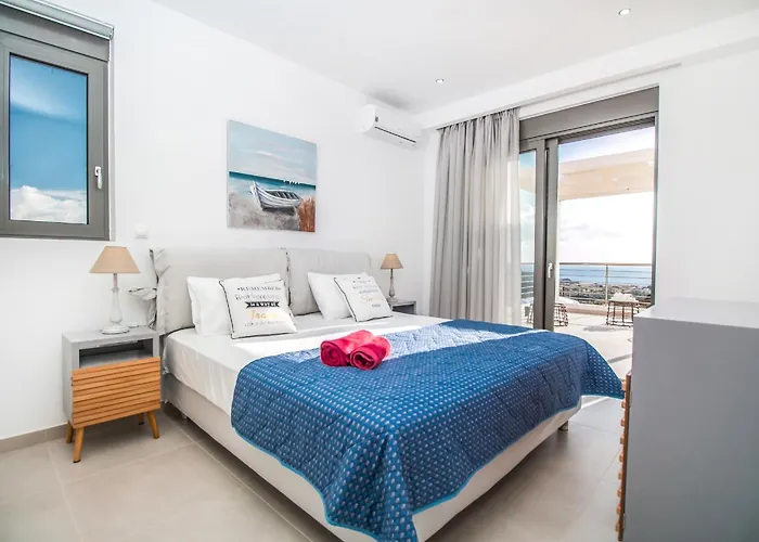 Francis & Gregorys Luxury Villa Afantou