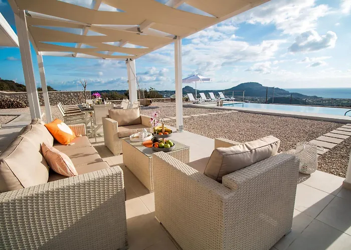 Francis & Gregorys Luxury *