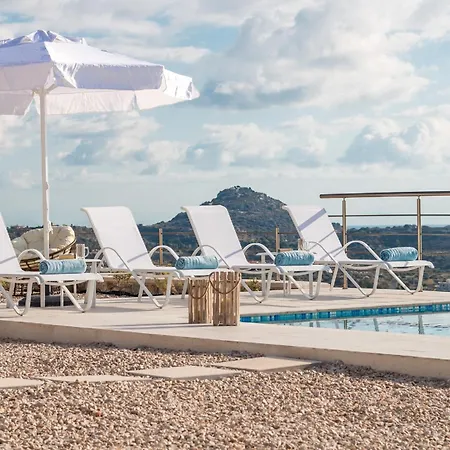 Francis & Gregorys Luxury Vila *