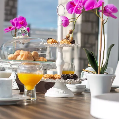 Francis & Gregorys Luxury Vila