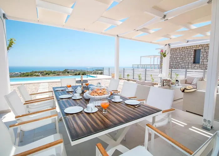 Francis & Gregorys Luxury *