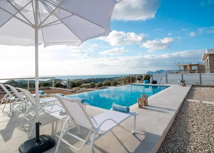 Francis & Gregorys Luxury Vila Afantou