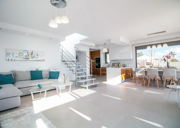 Francis & Gregorys Luxury Vila Afantou