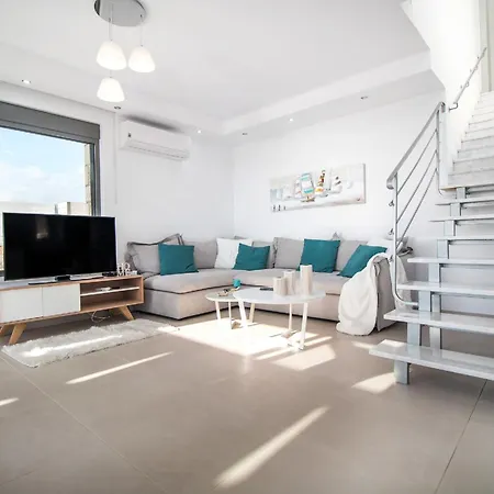 Francis & Gregorys Luxury Villa