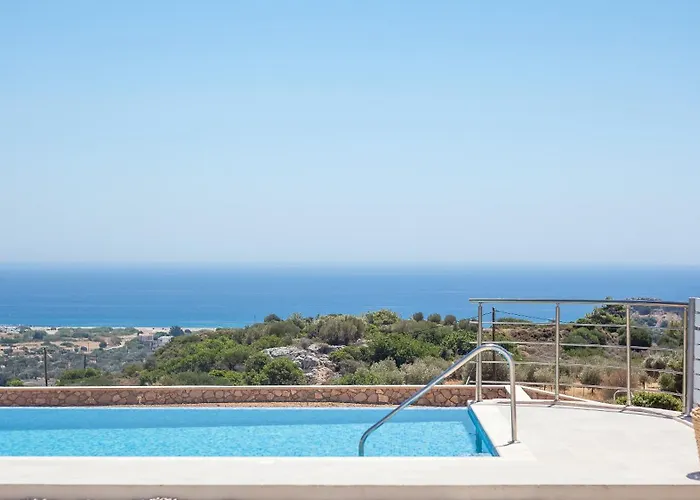 فرانسيس&جريوجورسي لوكشوري فيلاز