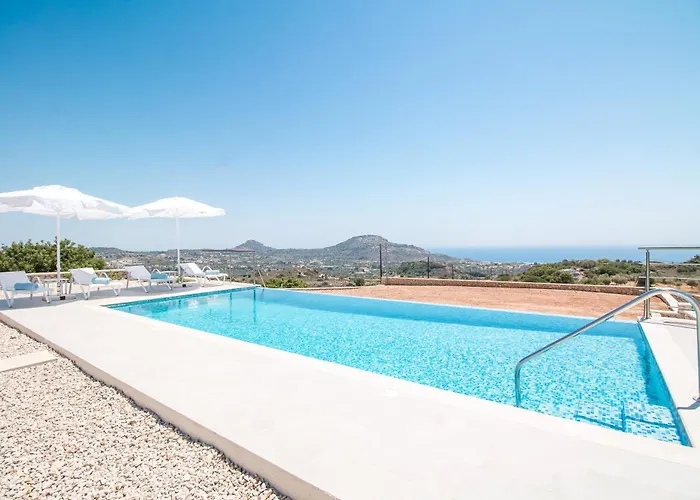 فرانسيس&جريوجورسي لوكشوري فيلاز