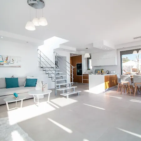 Francis & Gregorys Luxury Вилла Афанту